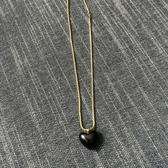 Madewell Black Heart Necklace with Gold chain - Picture 3 of 5
